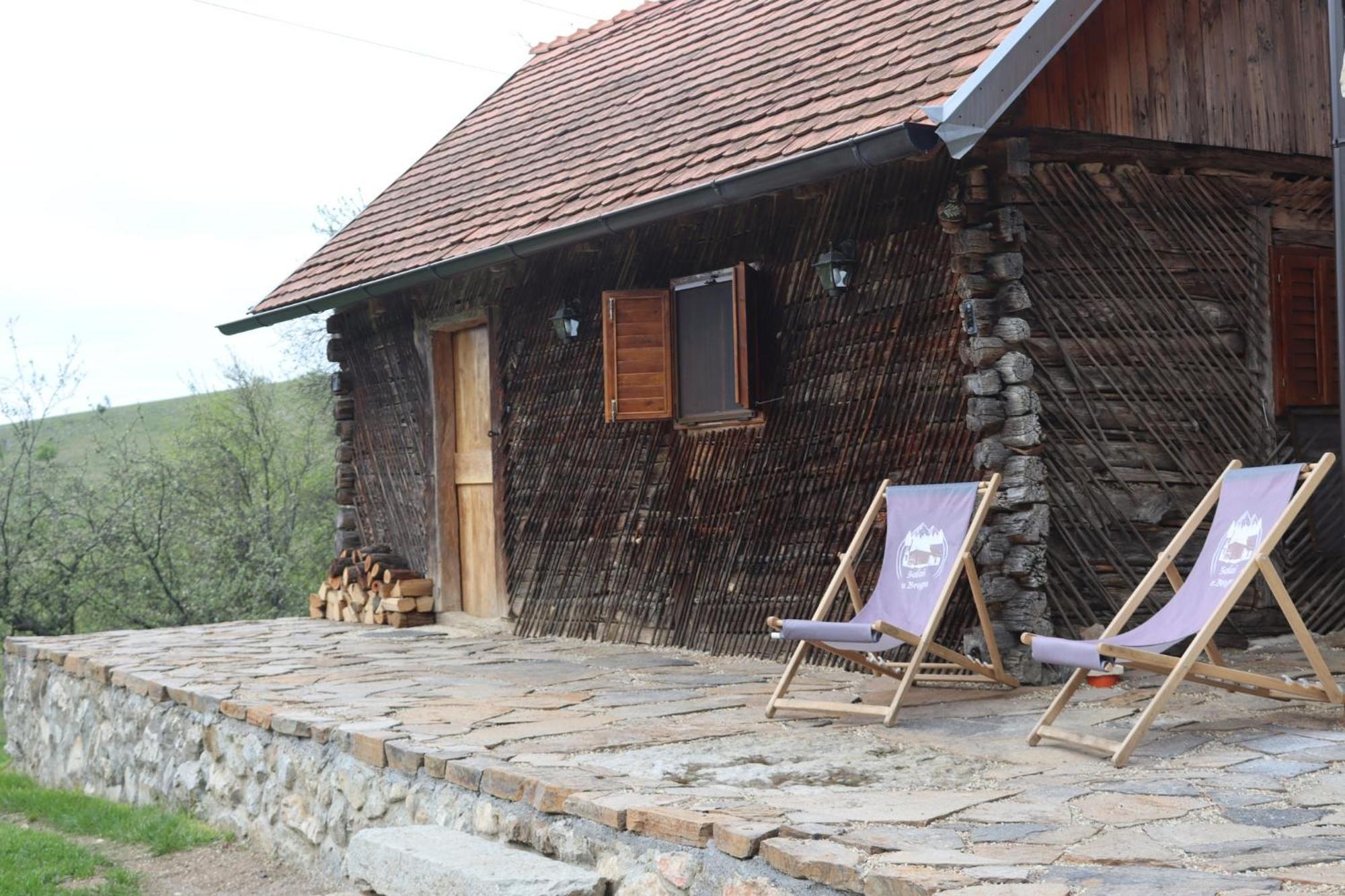 Salas U Bregu In Cheile Carasului Crasova Esterno foto