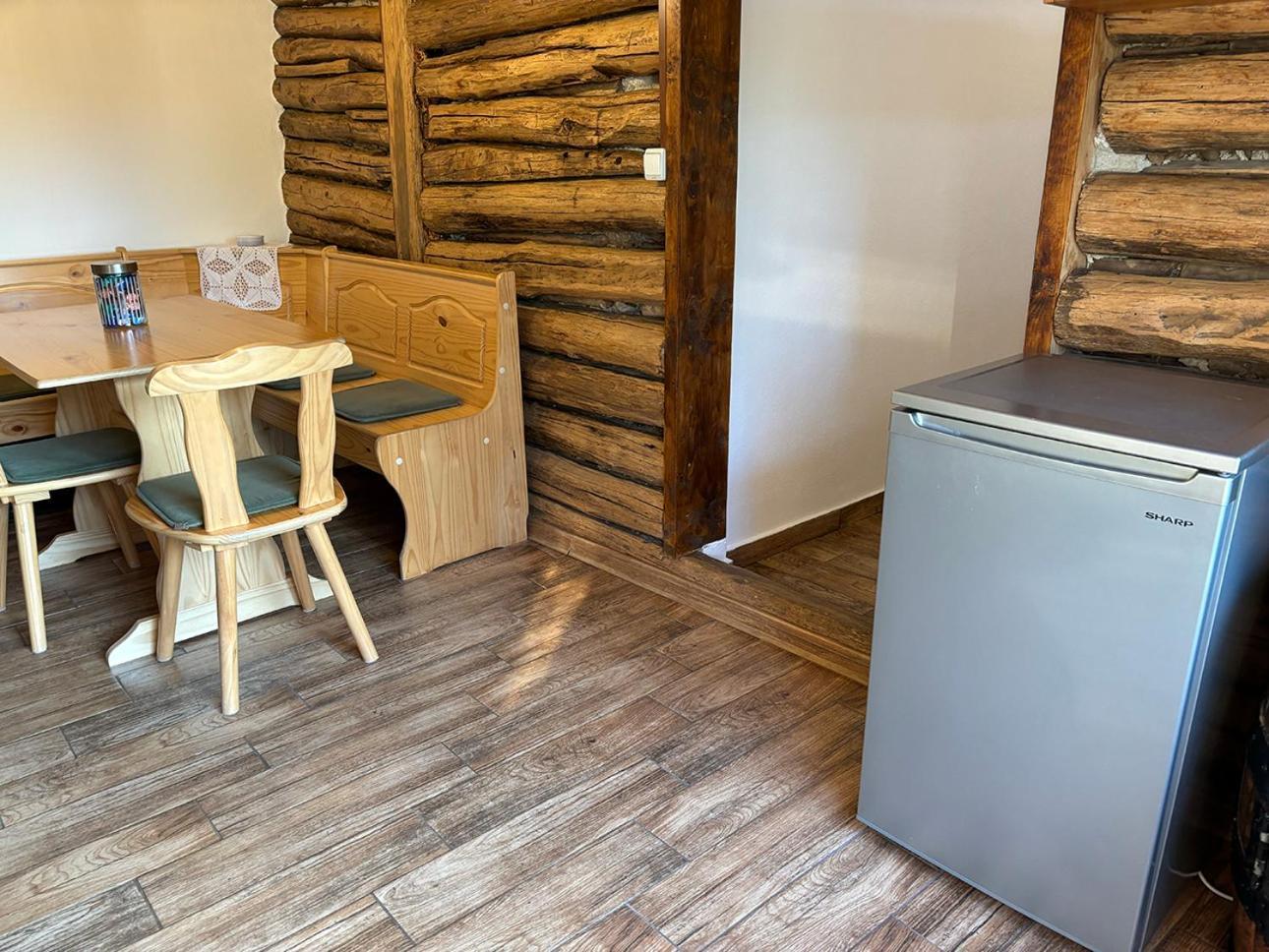 Salas U Bregu In Cheile Carasului Crasova Esterno foto